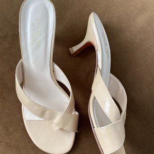 Shoe Inn Palm Beach sz 9 slightly used 2 1/2 in heels